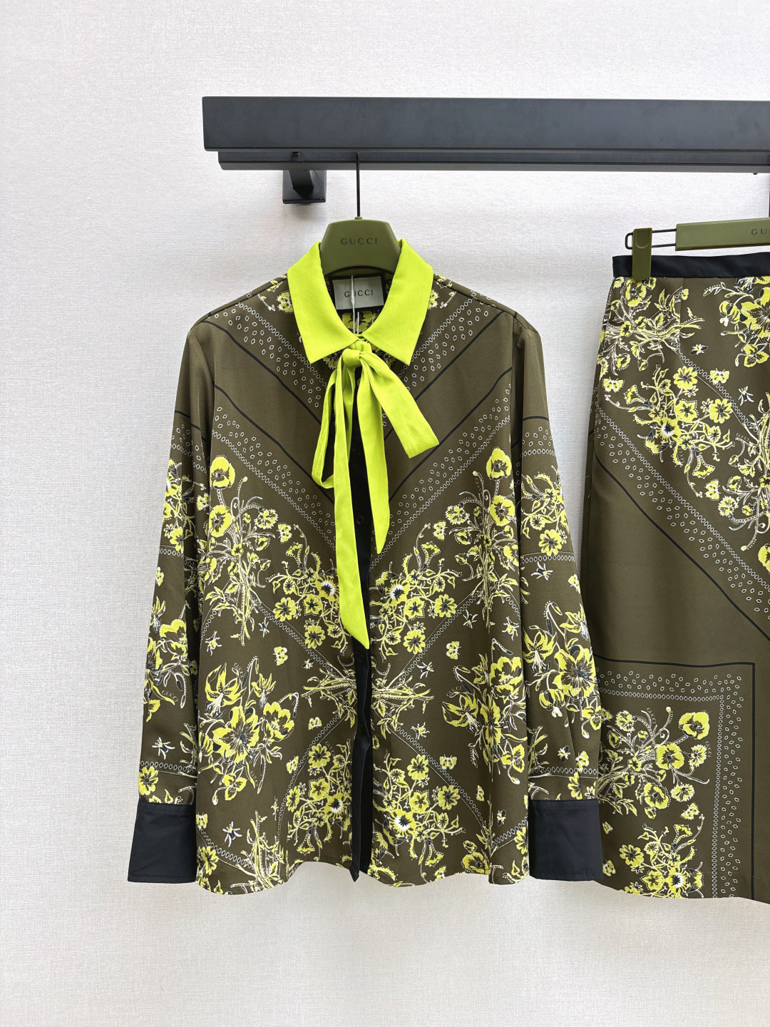 Guc NEW floral pattern shirt