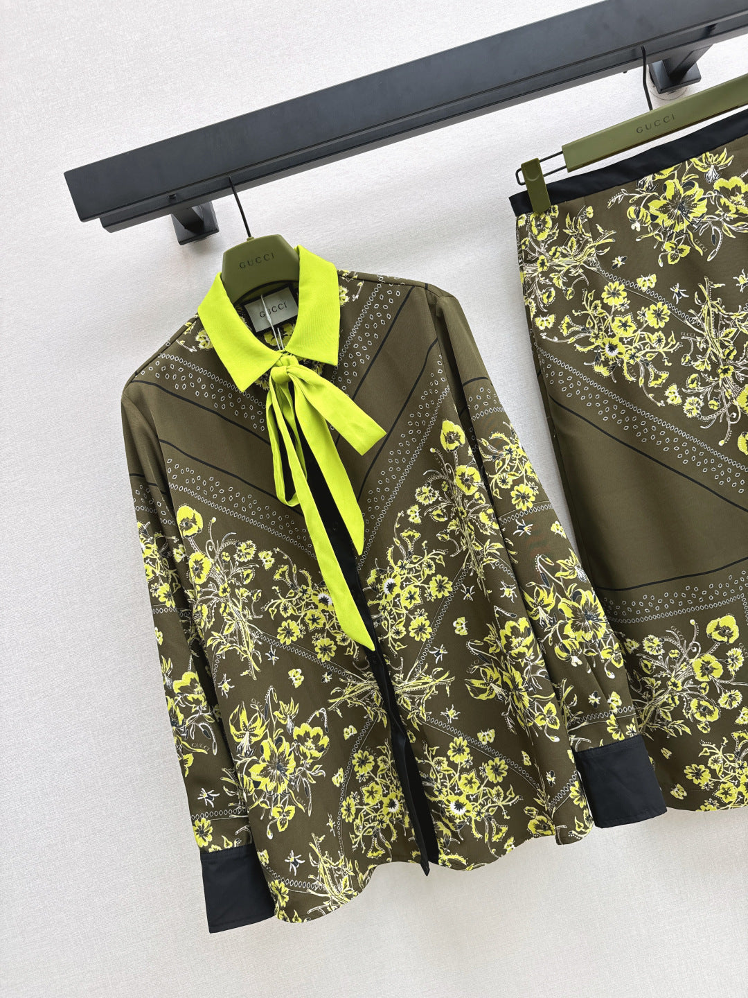 Guc NEW floral pattern shirt