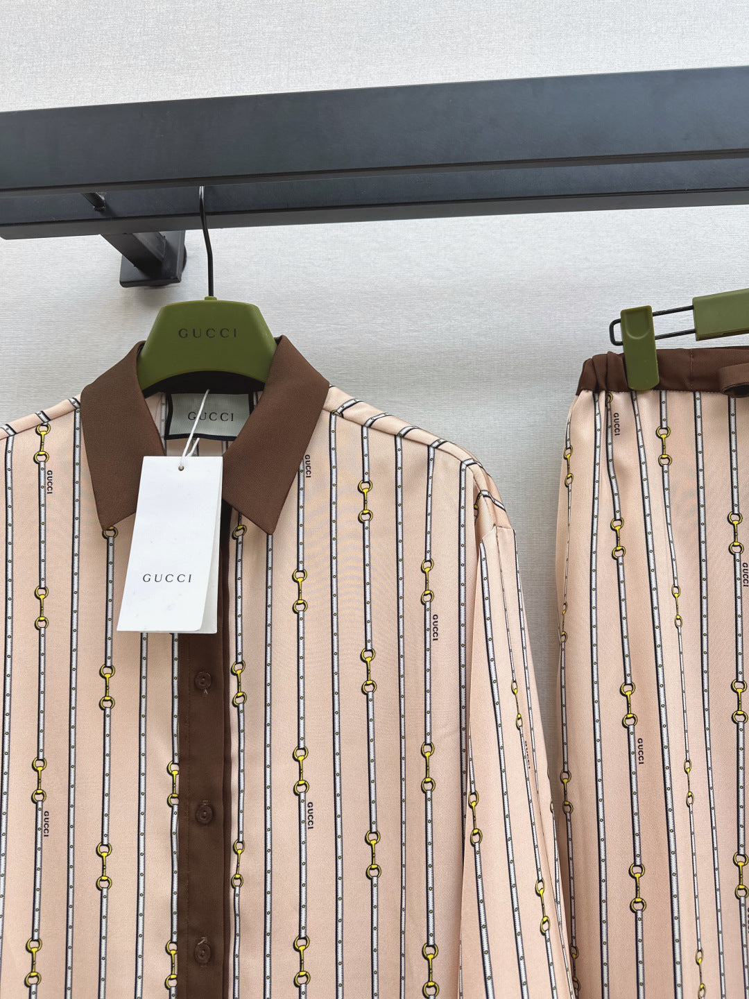 Guc NEW Printed suit