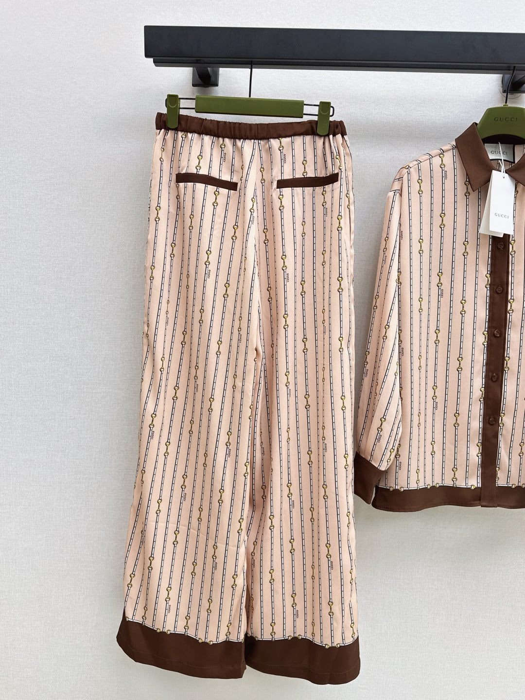 Guc NEW Printed suit