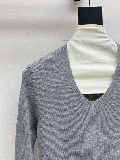 Miu NEW base sweater