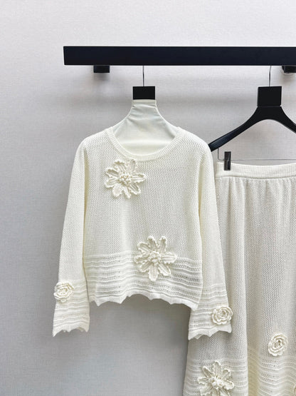 Va1en NEW knitted suit