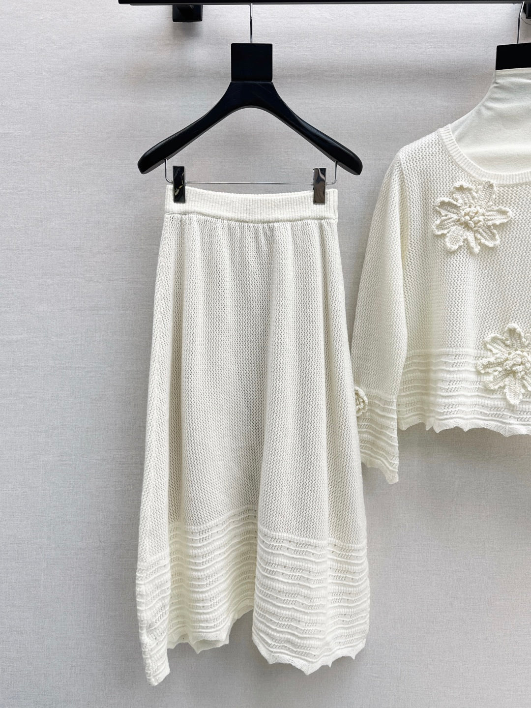 Va1en NEW knitted suit