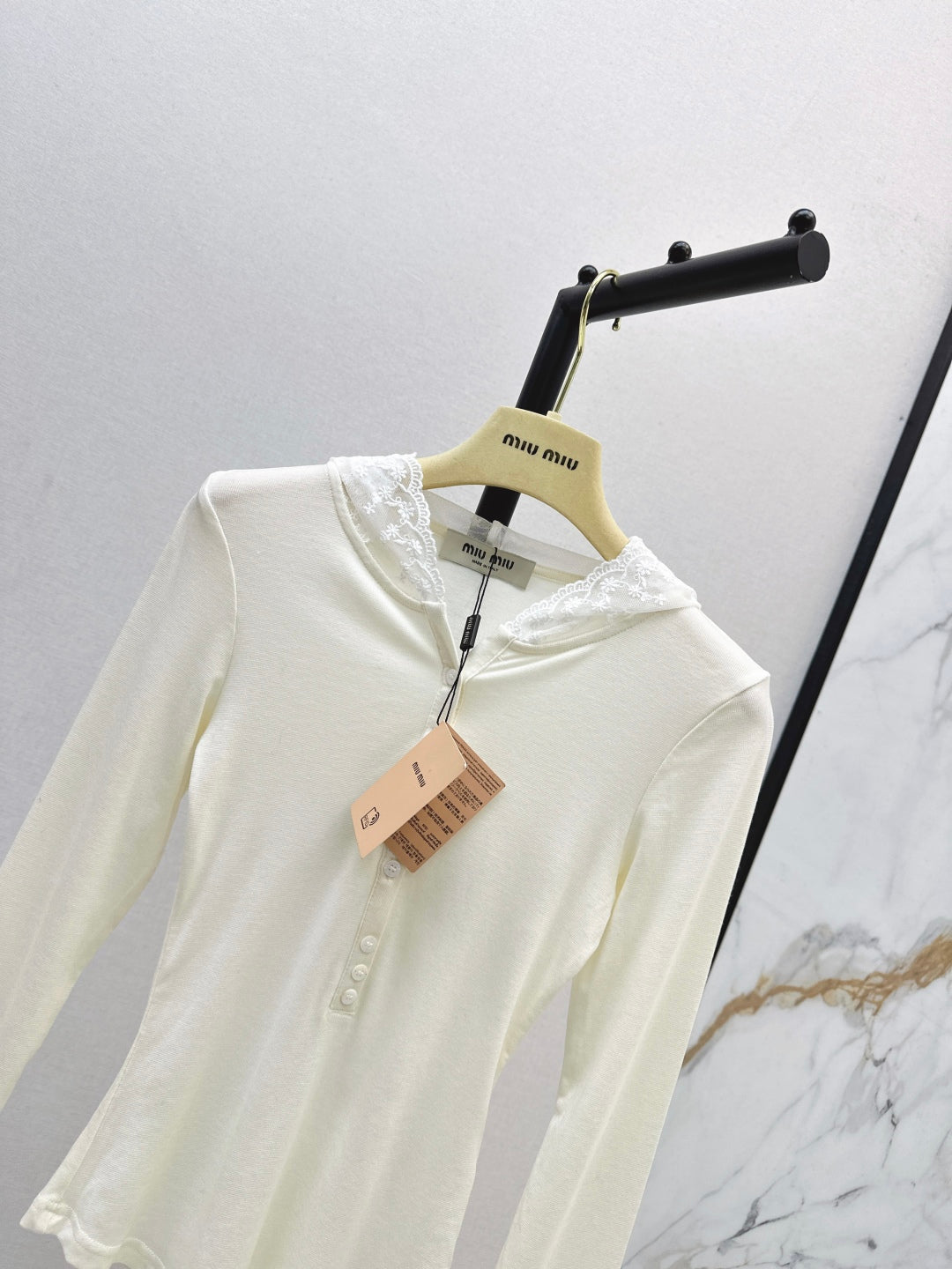Miu NEW Hooded bottoming shirt