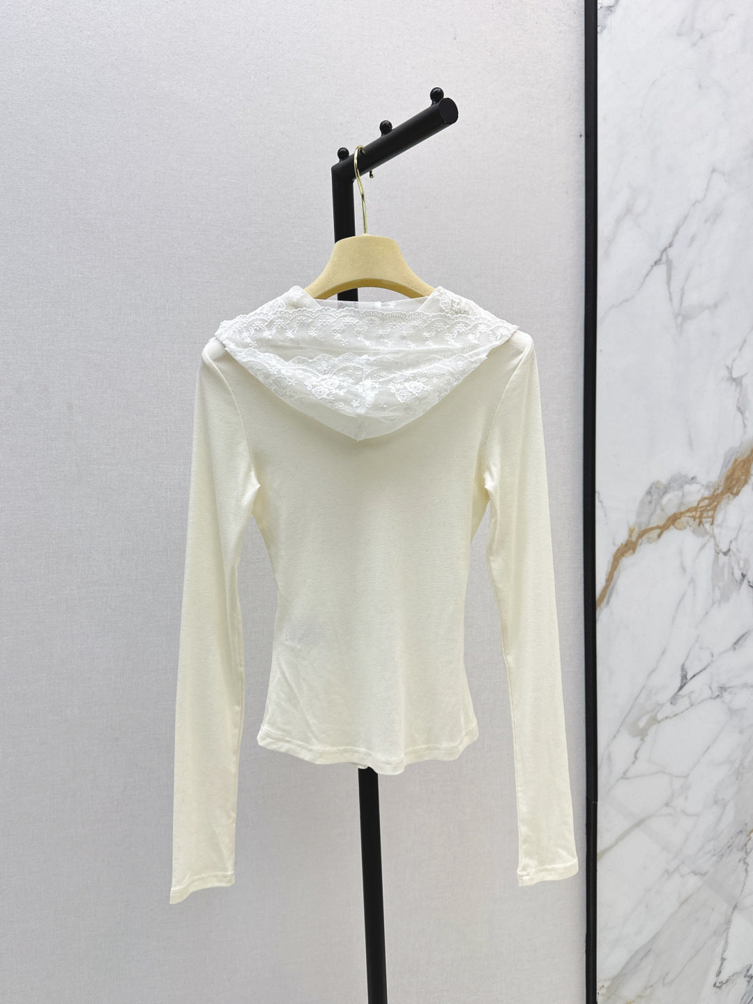 Miu NEW Hooded bottoming shirt