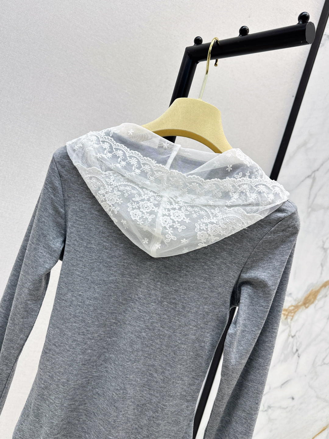 Miu NEW Hooded bottoming shirt