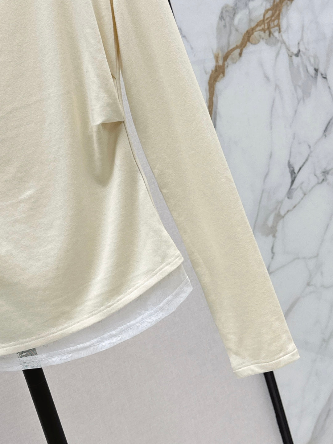 Miu NEW Lace base shirt