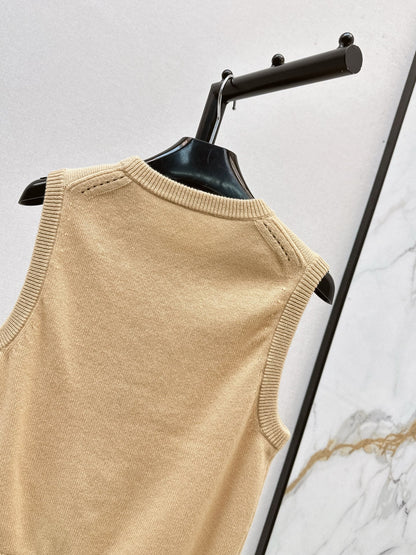 Ce1i NEW sleeveless sweater