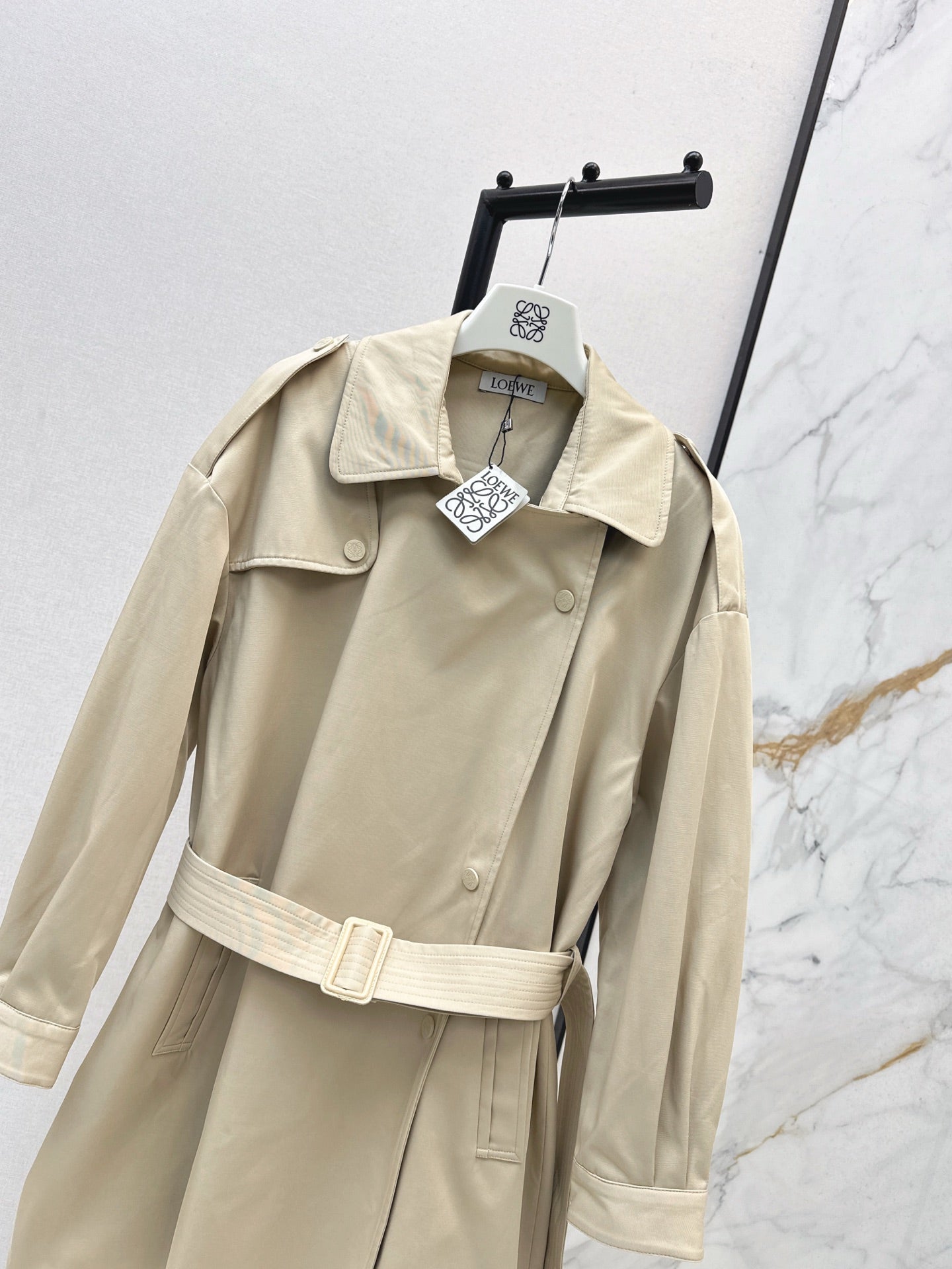 Low NEW  windbreaker jacket