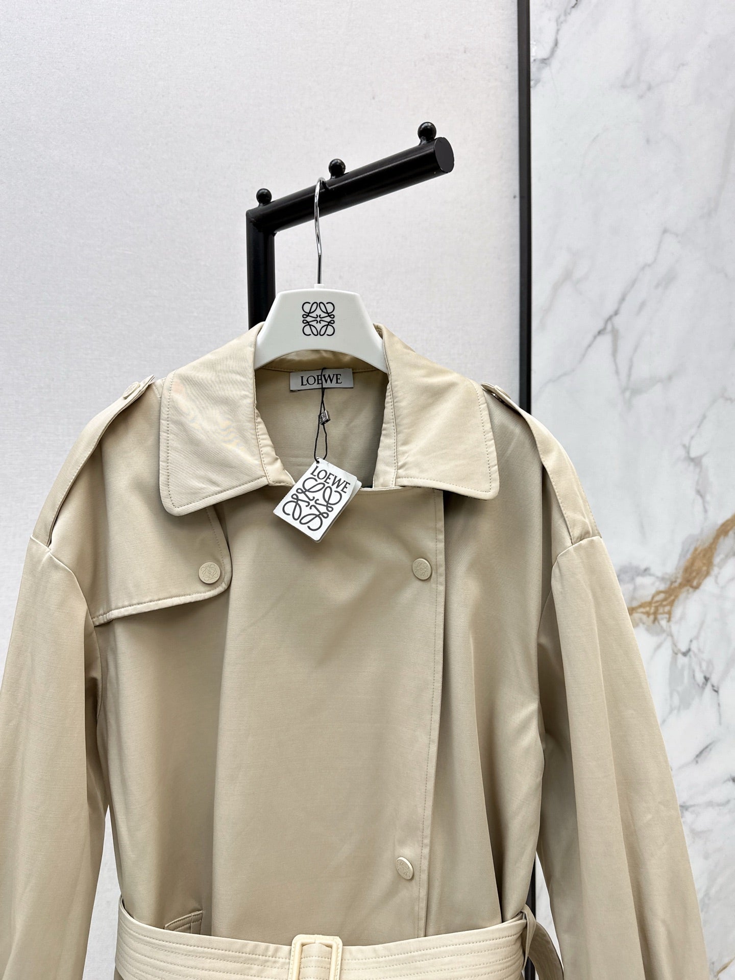 Low NEW  windbreaker jacket