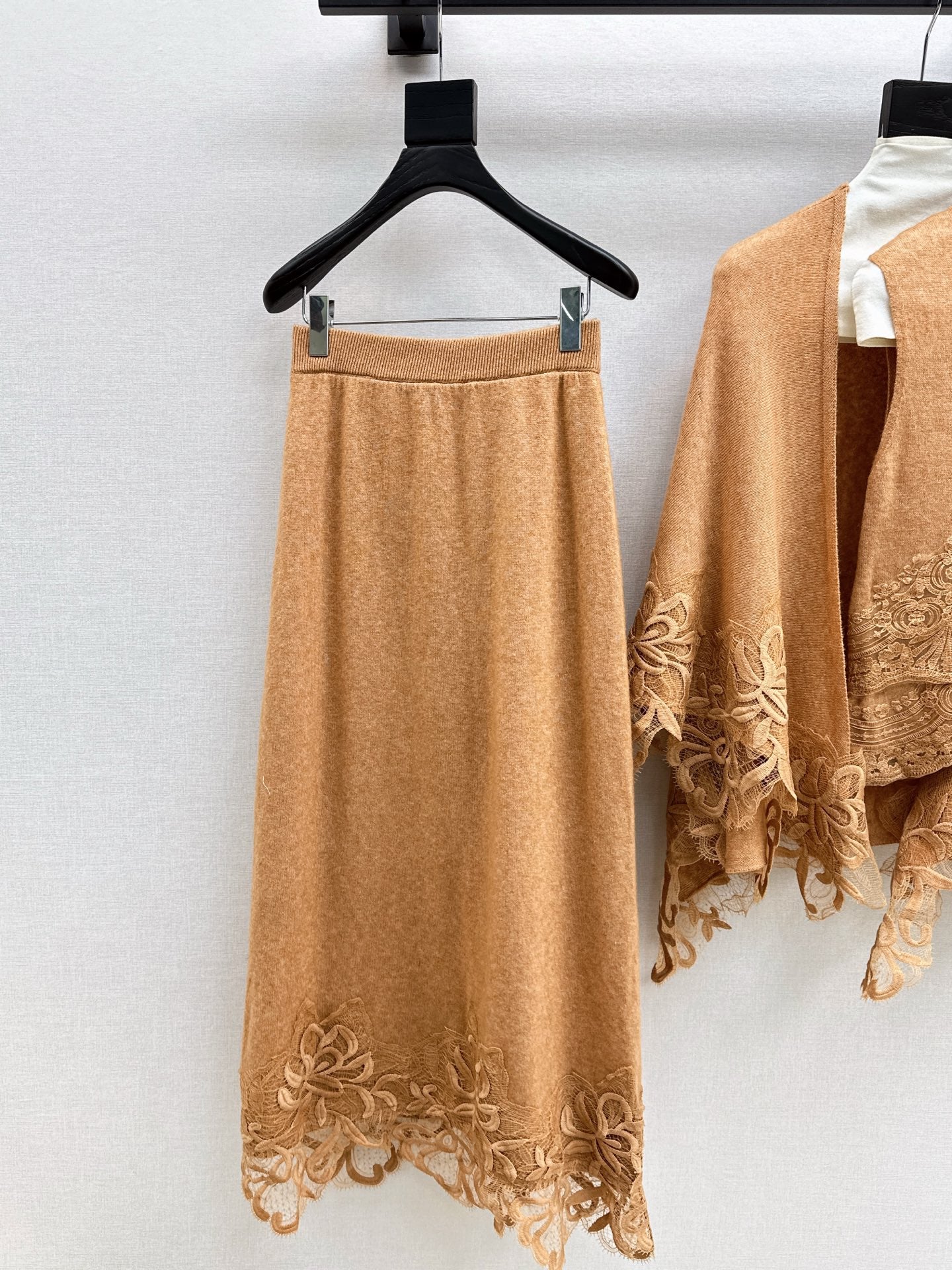 ES NEW  Lace knit suit