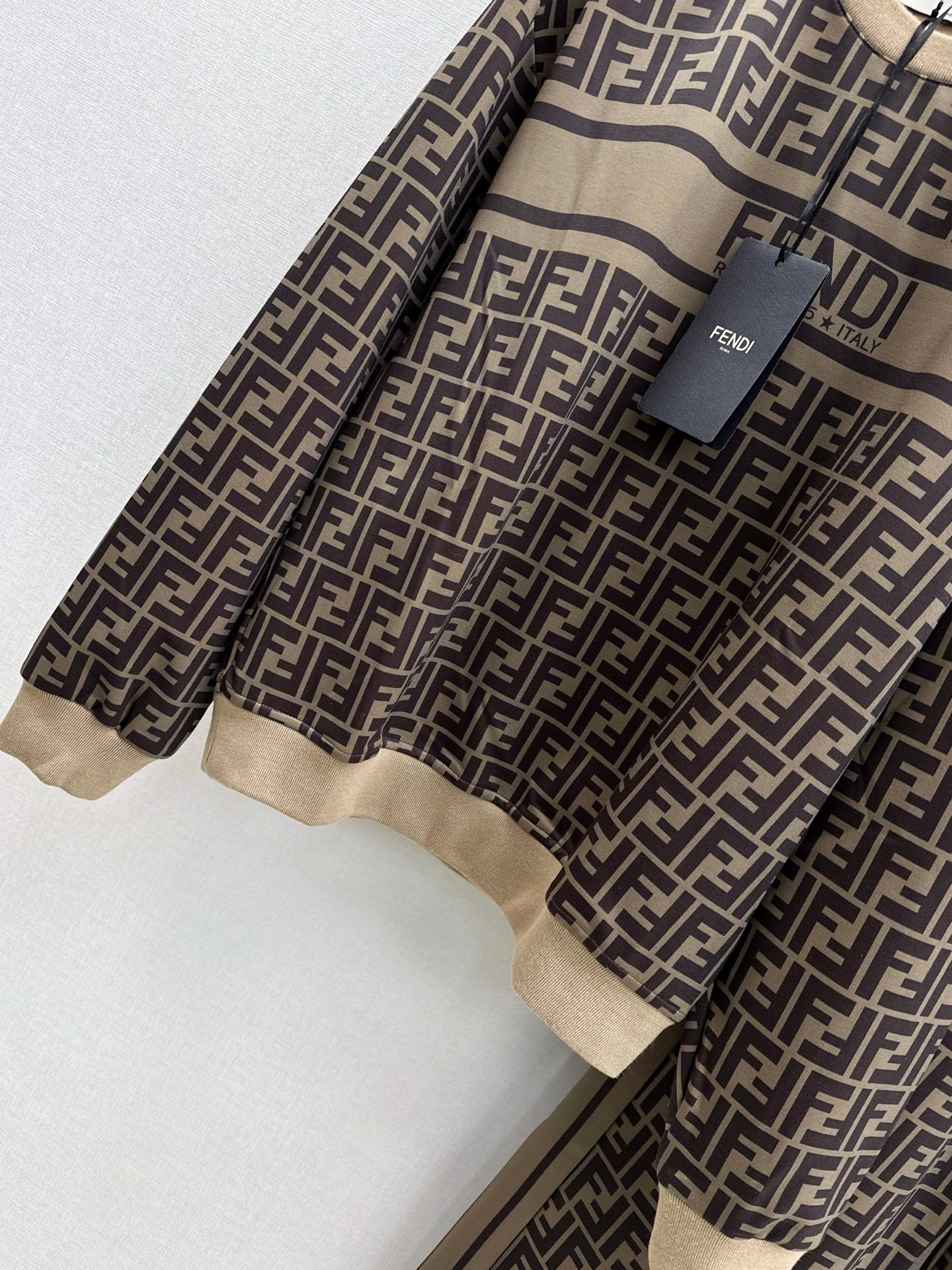 CD NEW  Classic presbyopia suit