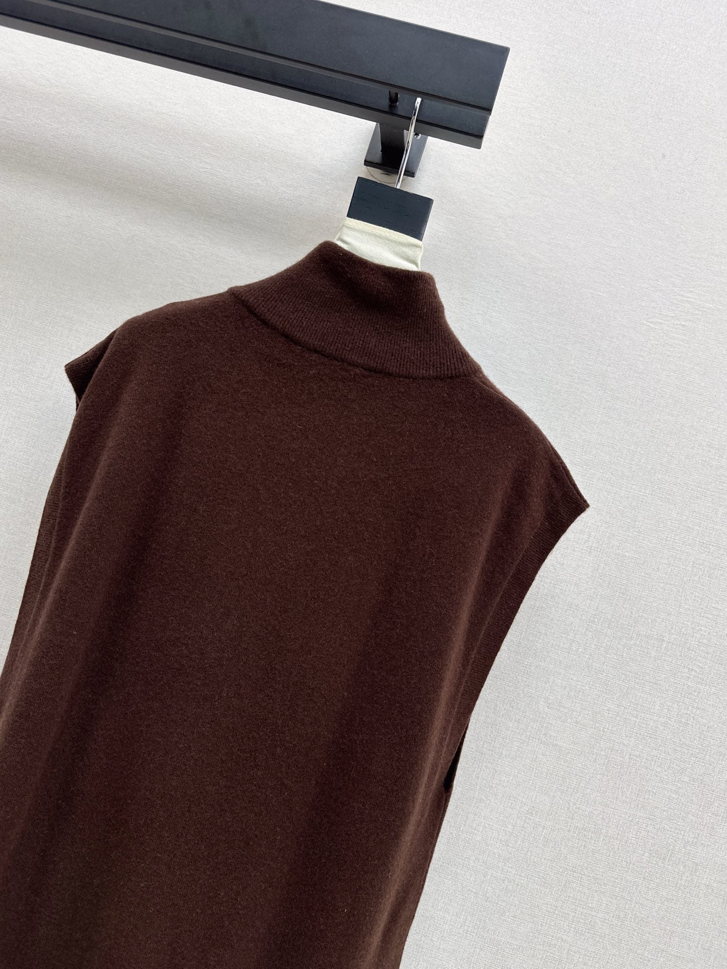 Herm NEW Wool sleeveless dress