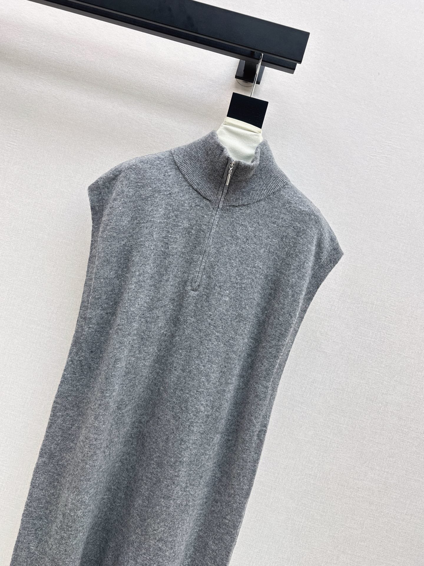 Herm NEW Wool sleeveless dress