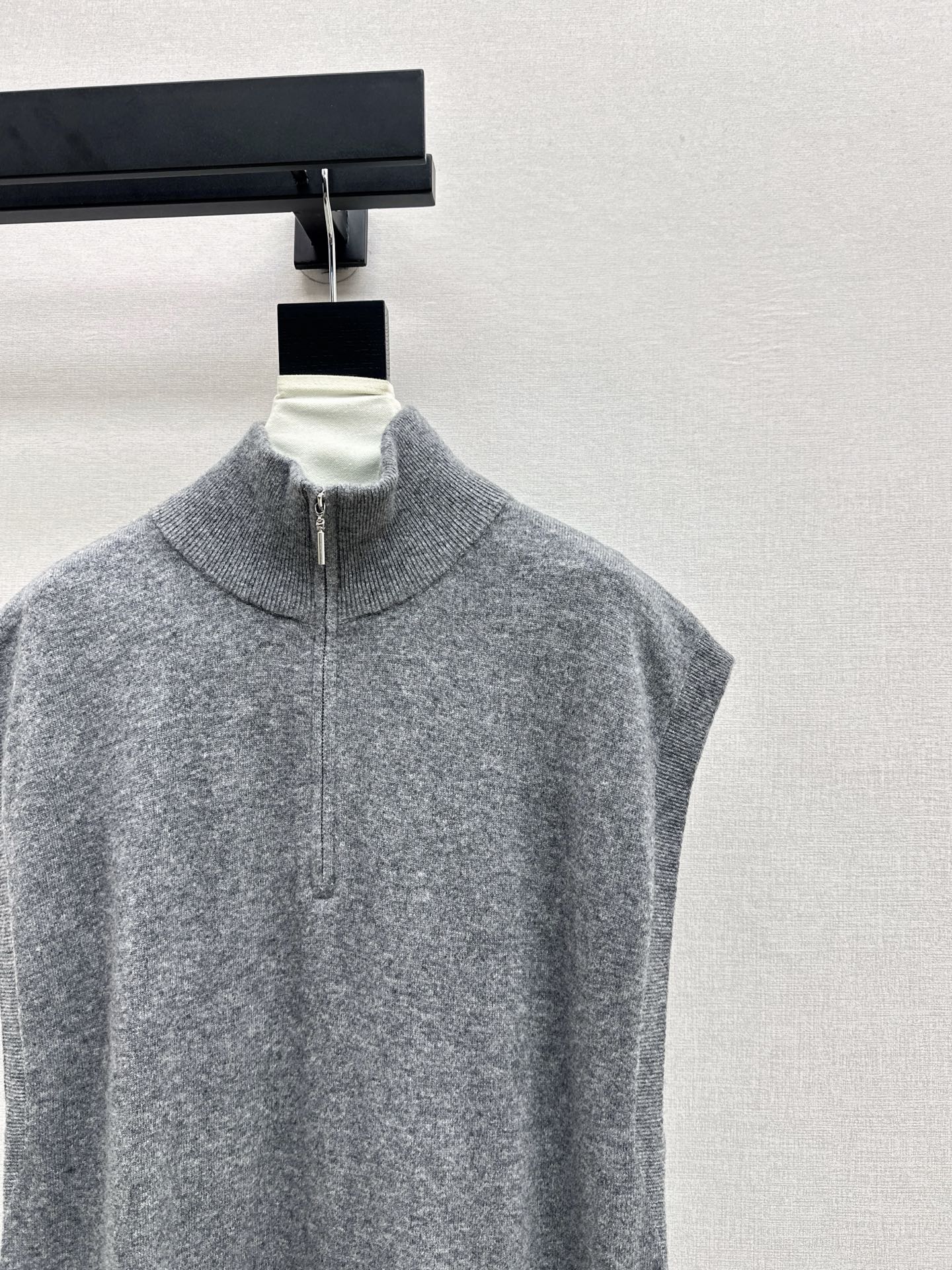 Herm NEW Wool sleeveless dress