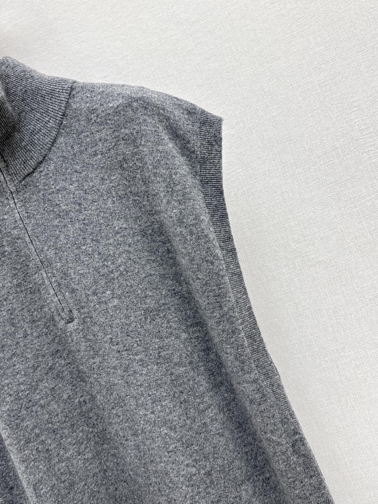 Herm NEW Wool sleeveless dress