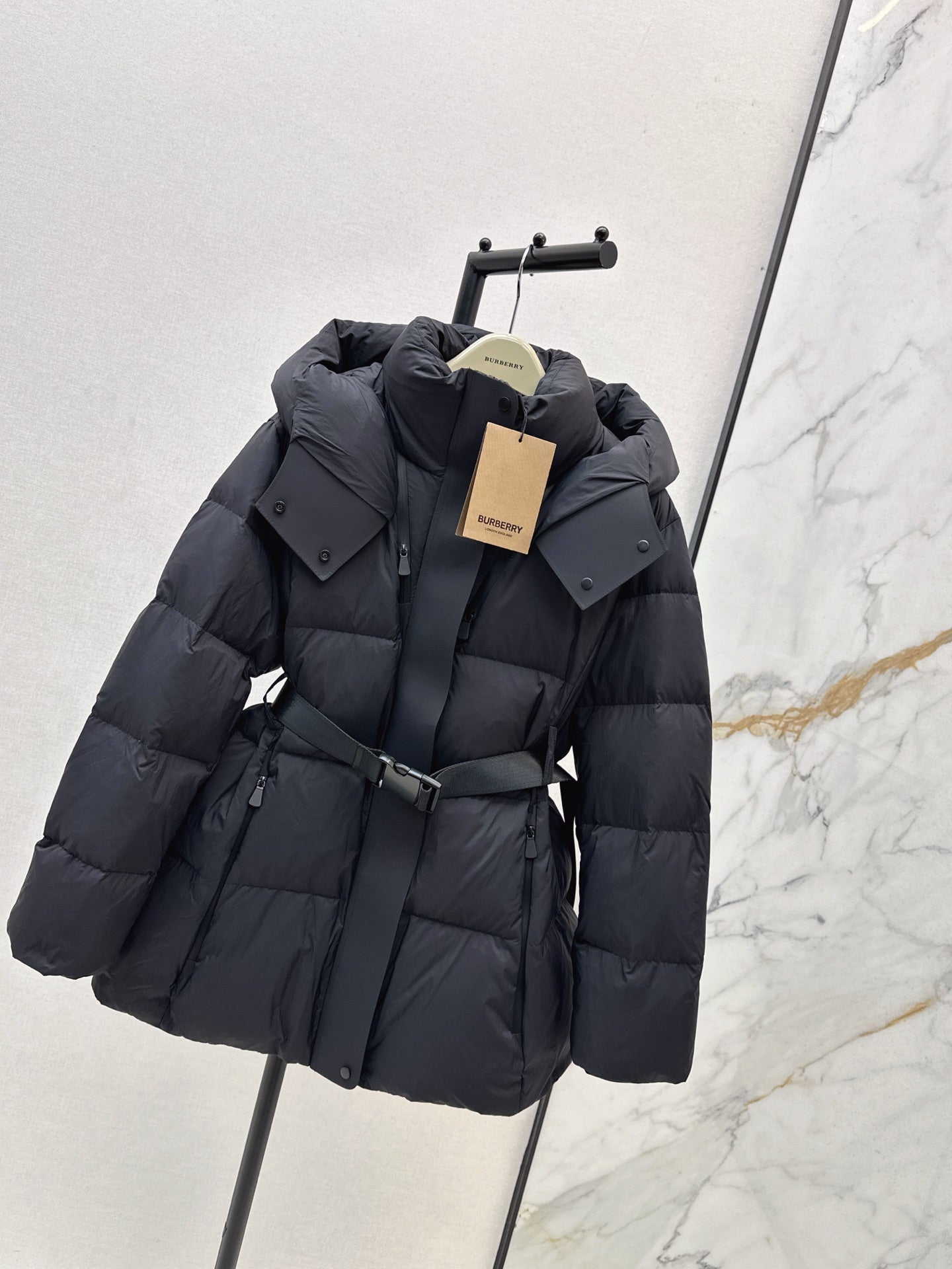 Bur NEW hooded down jacket