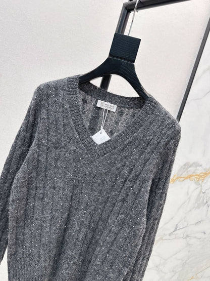 Brun NEW V-neck sweater