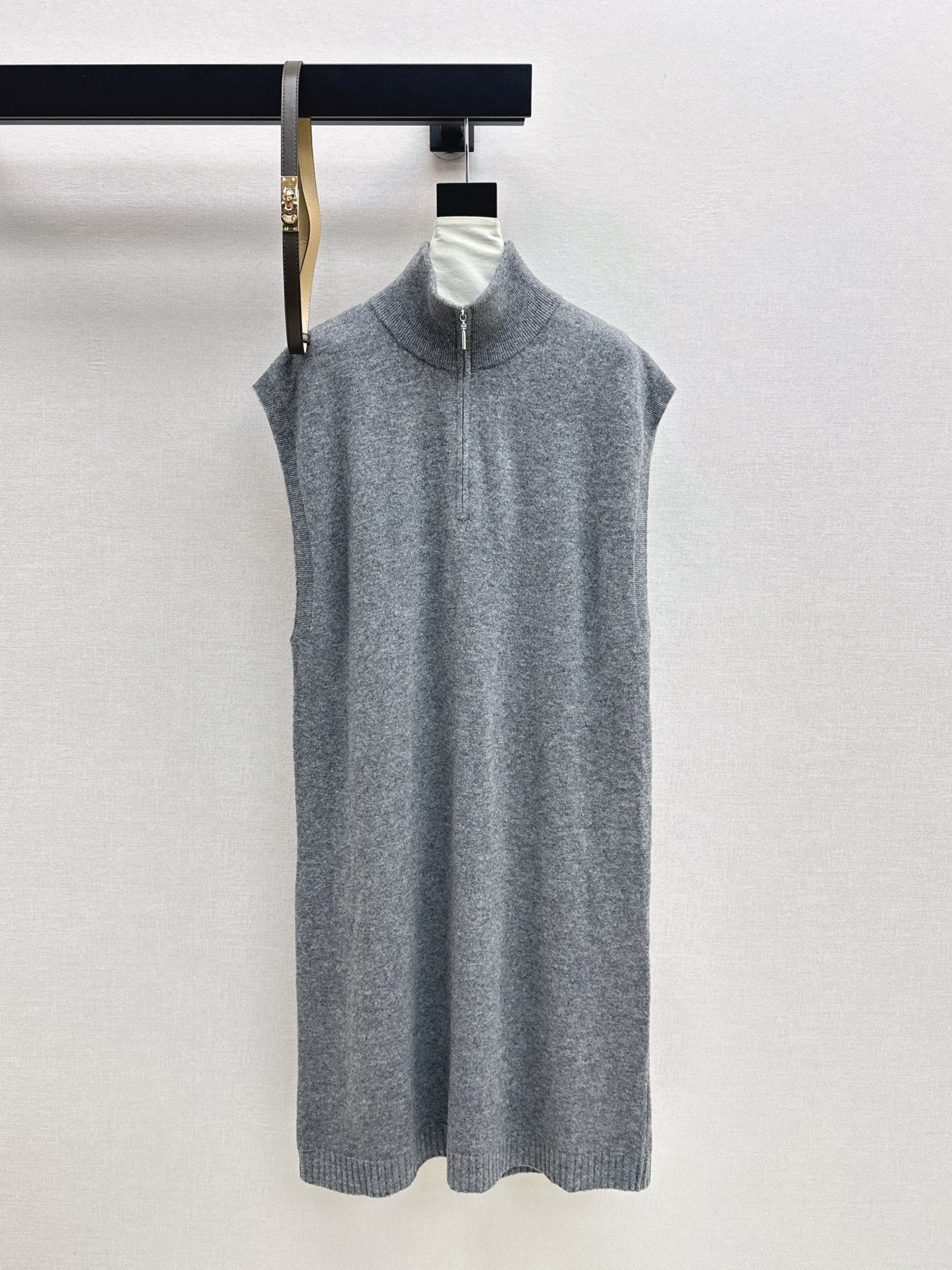 Herm NEW Wool sleeveless dress
