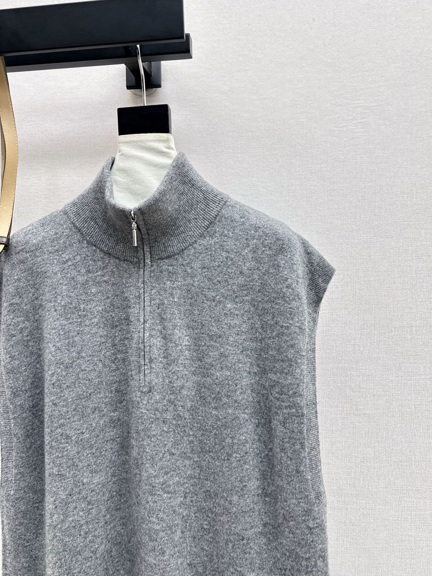 Herm NEW Wool sleeveless dress