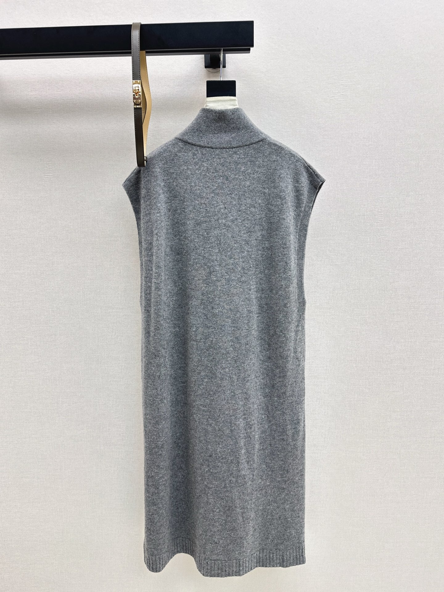 Herm NEW Wool sleeveless dress