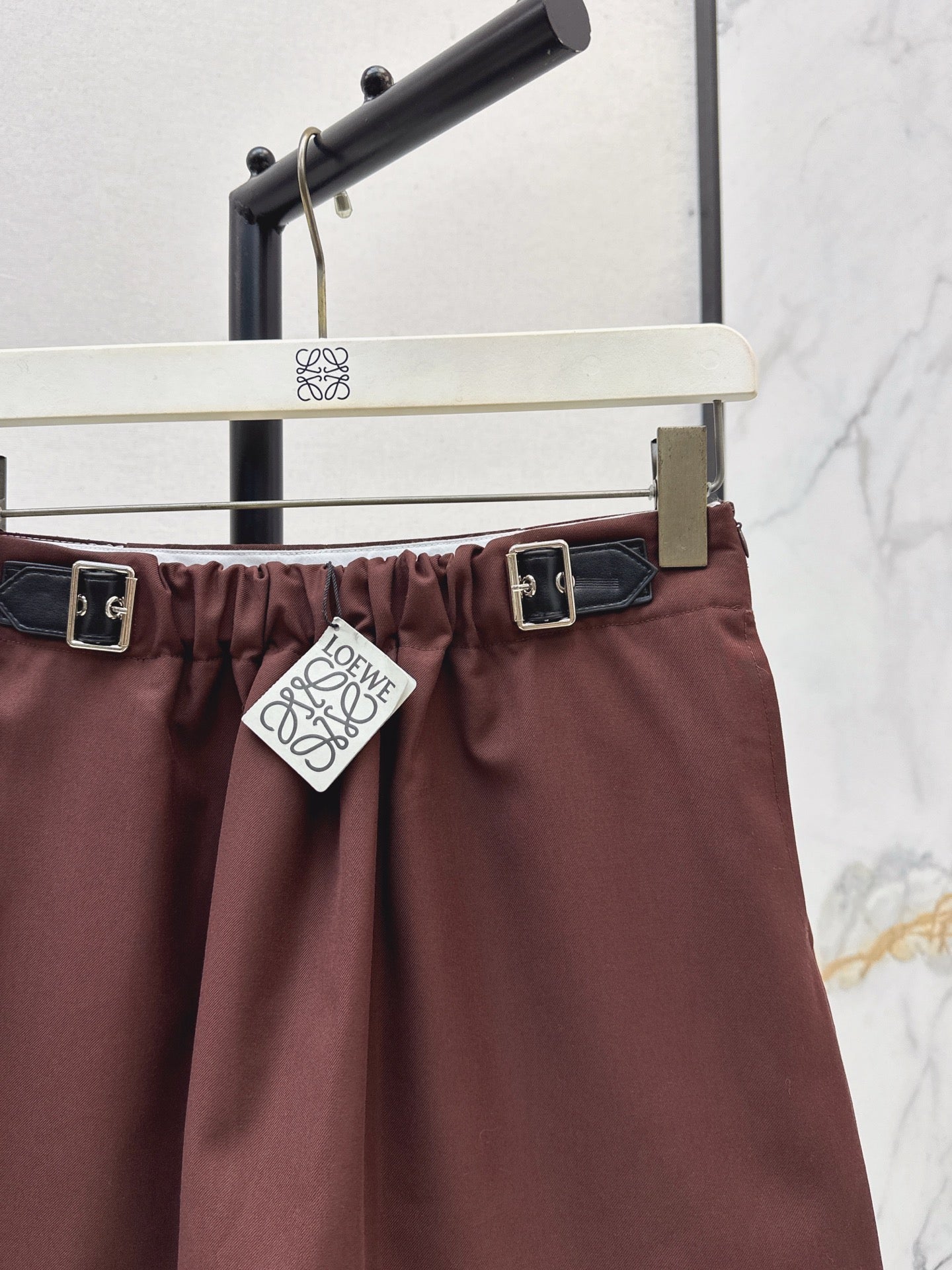 Loe NEW High-waisted skirt