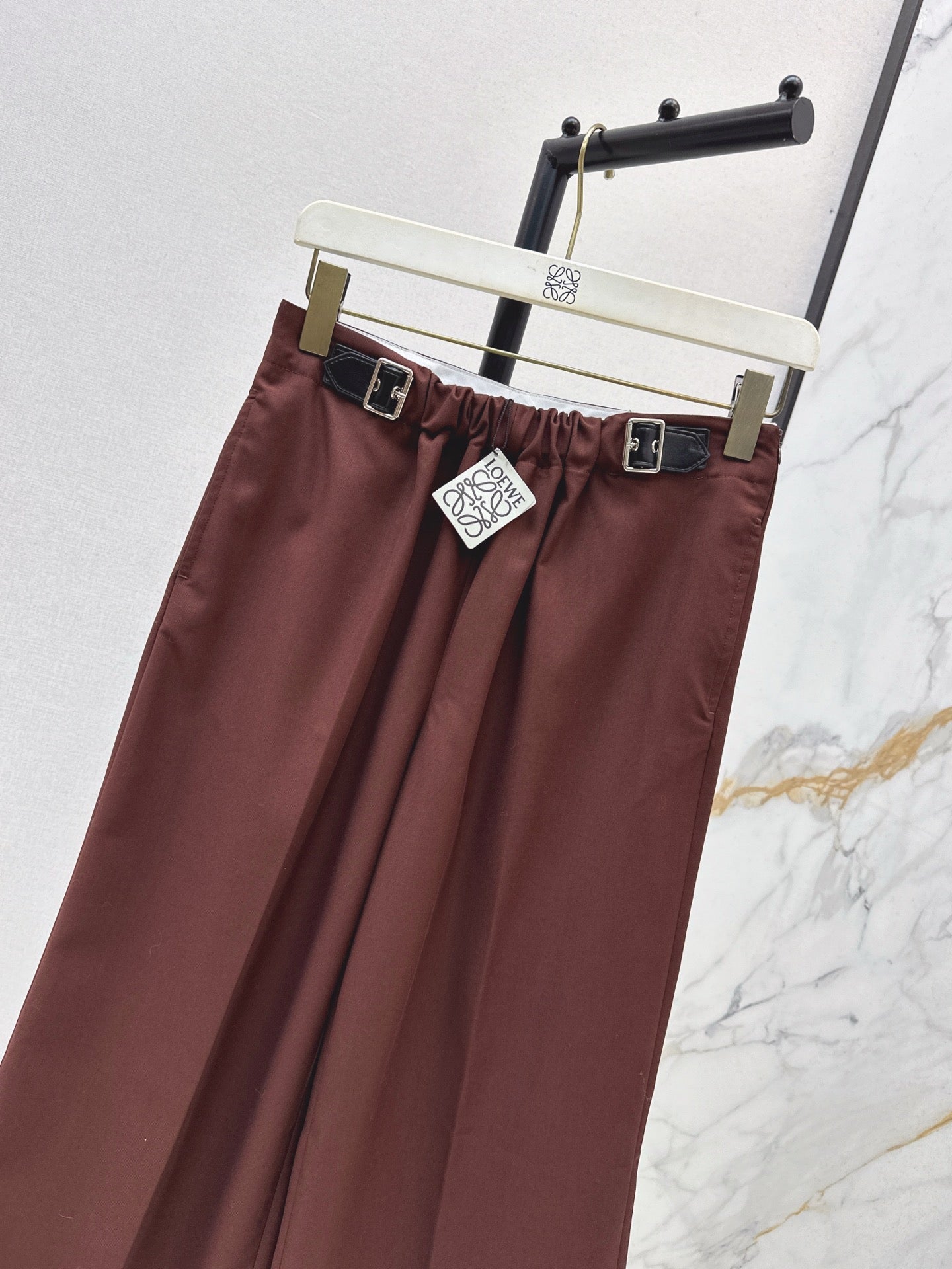 Loe NEW high-waisted cropped trousers