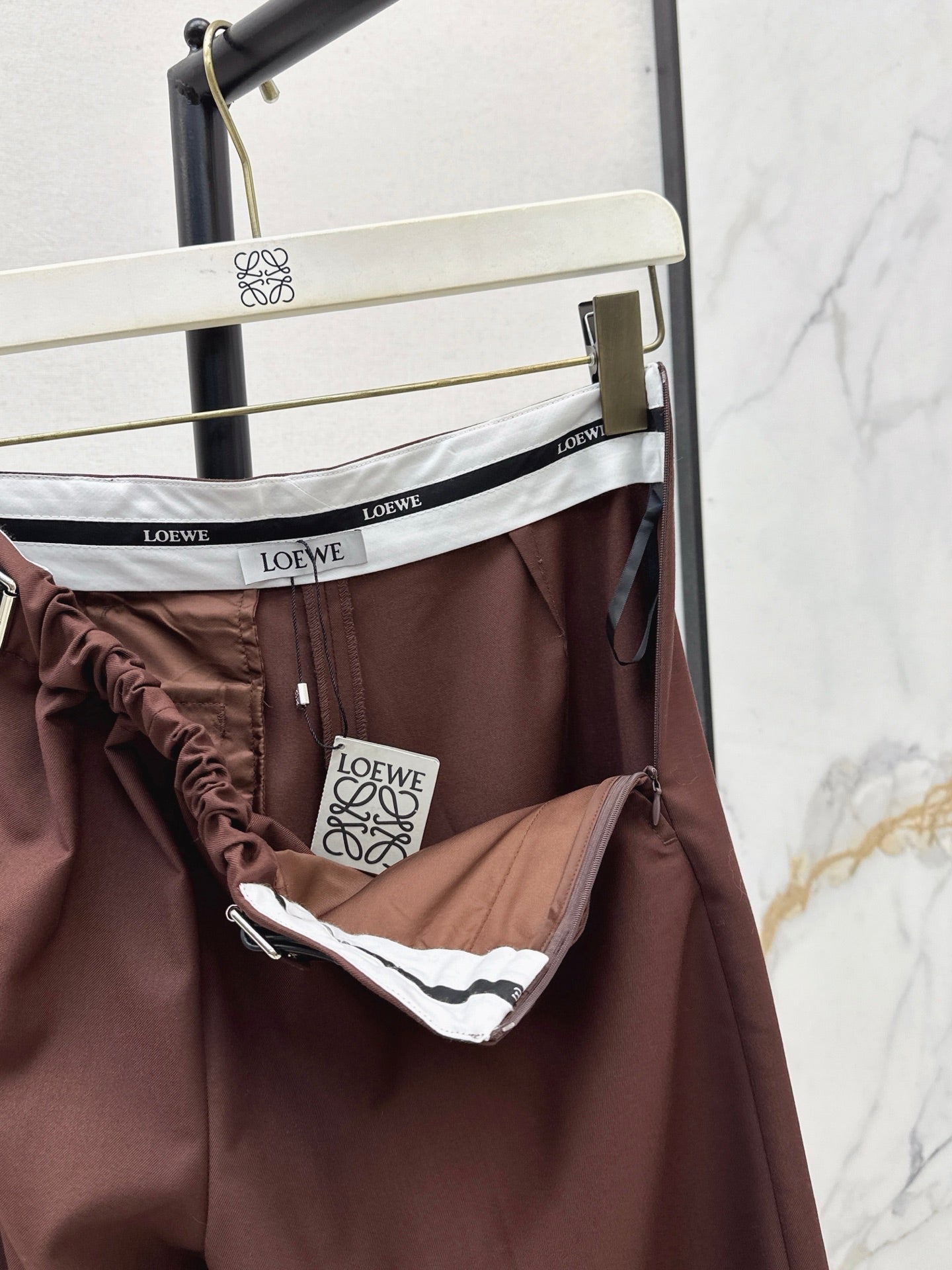 Loe NEW high-waisted cropped trousers