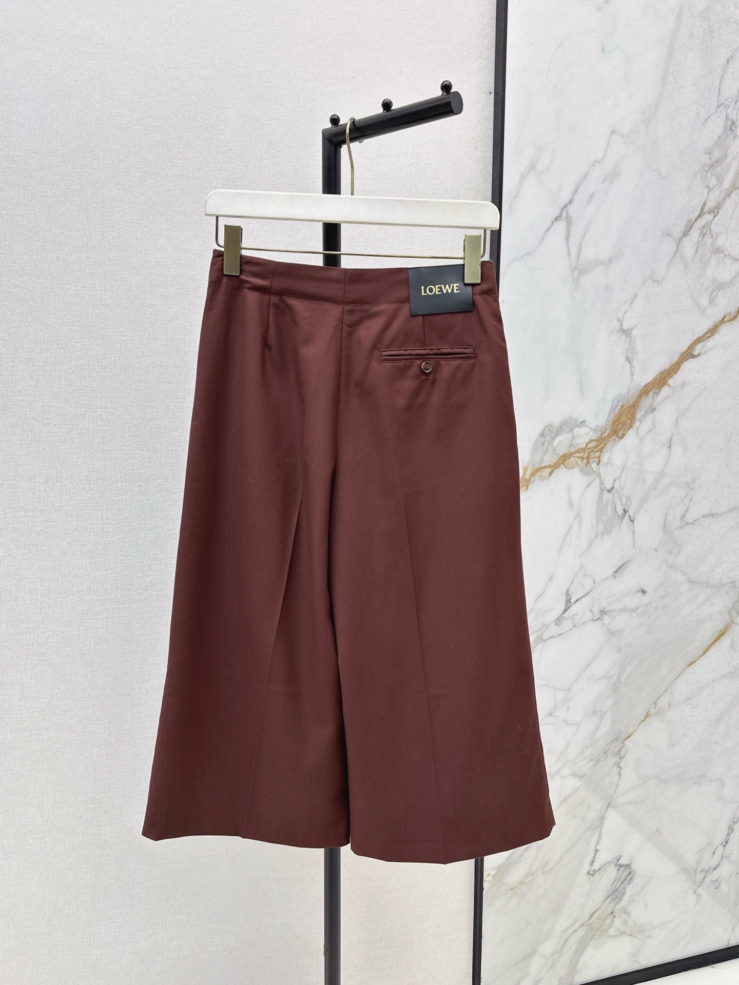 Loe NEW high-waisted cropped trousers