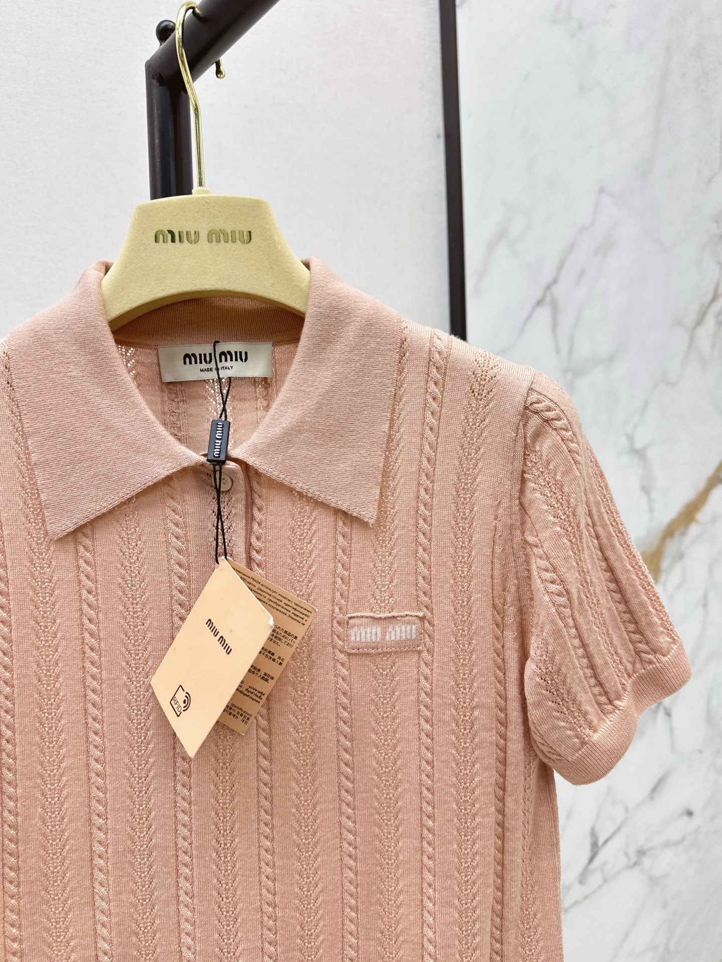 Loe NEW POlO sweater