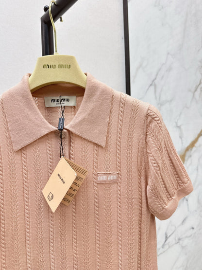 Loe NEW POlO sweater