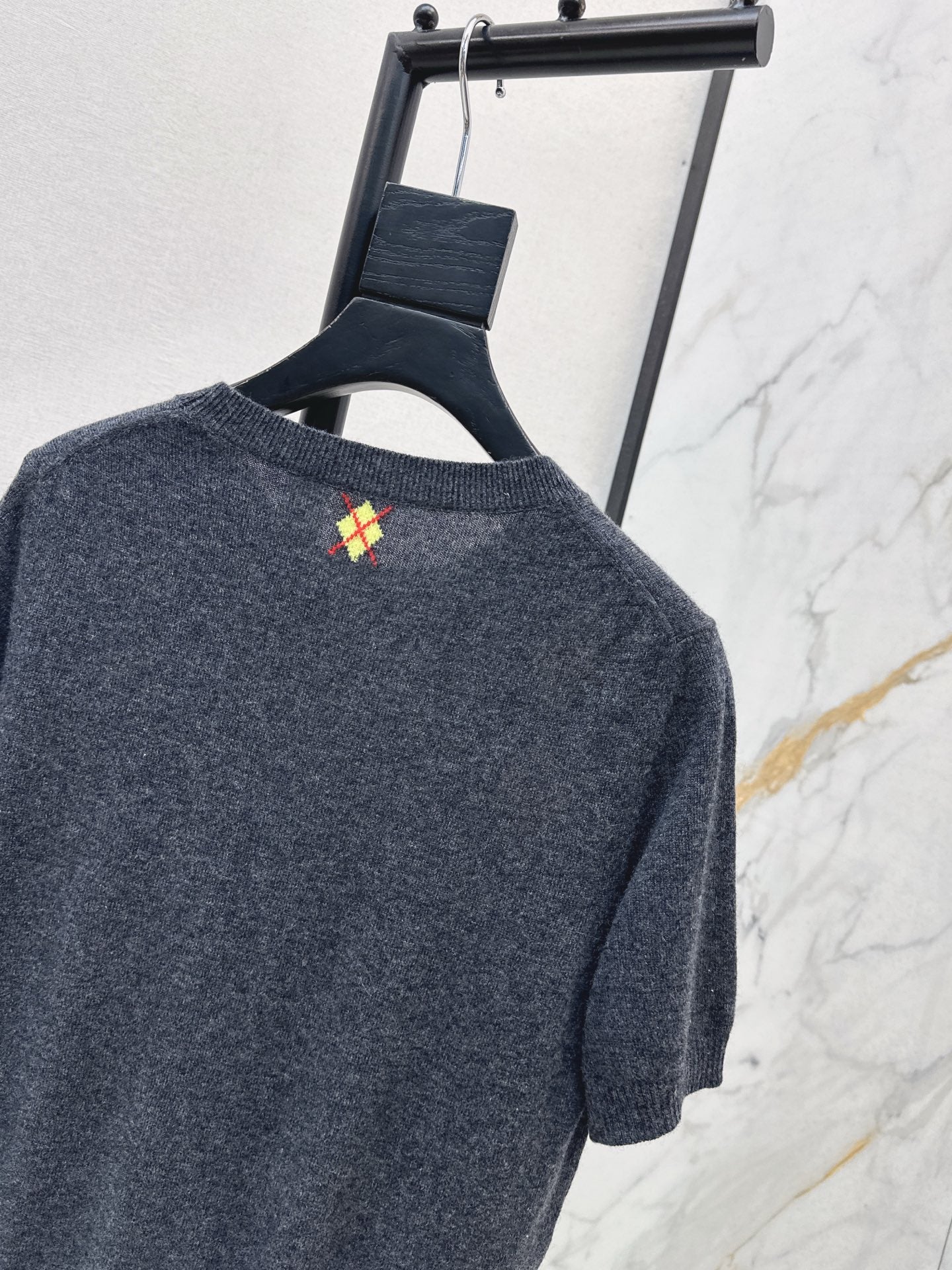 ER NEW Short-sleeved cashmere sweater