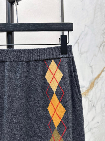 ER NEW Cashmere long skirt