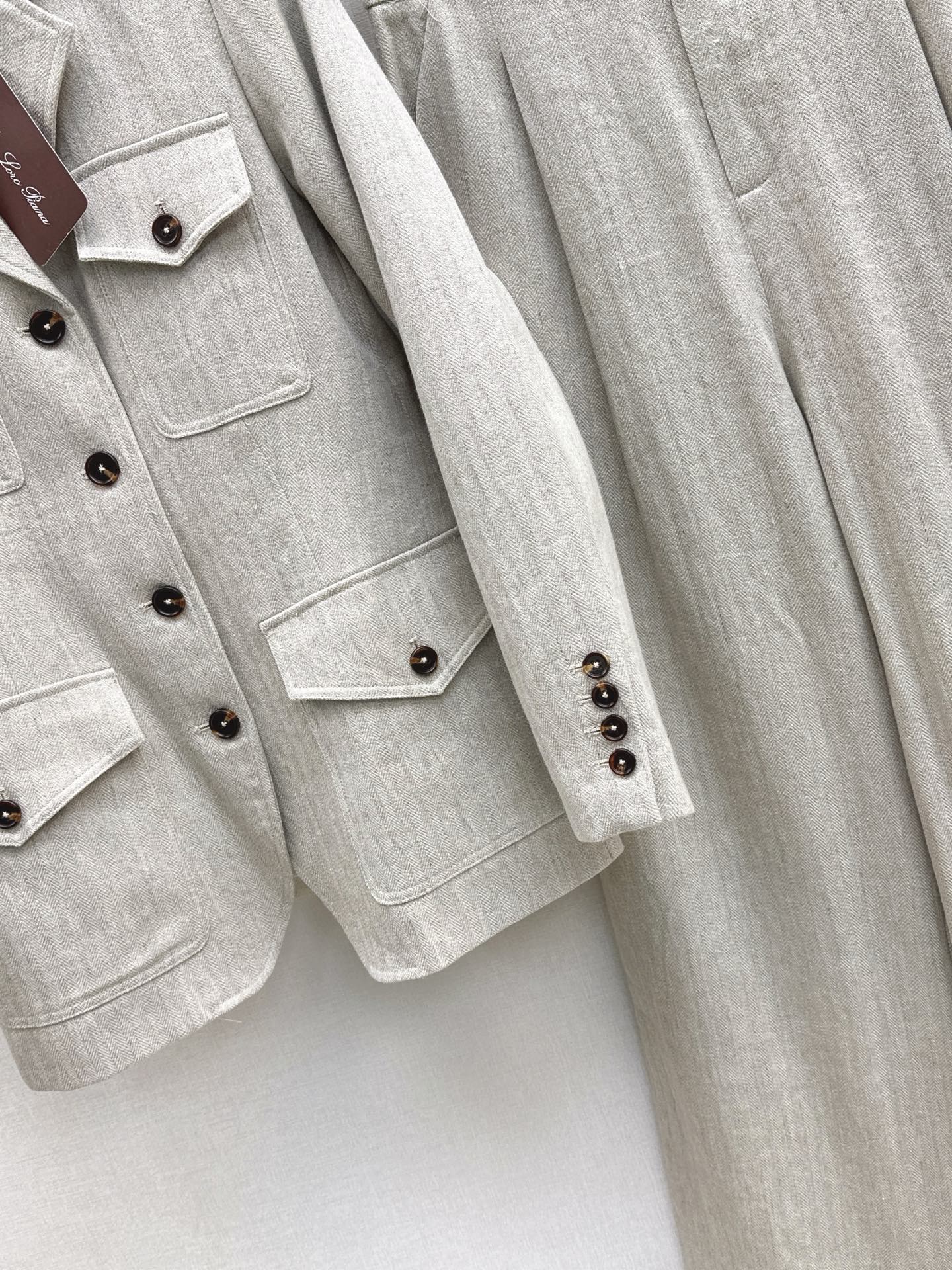 Loe NEW Linen suit