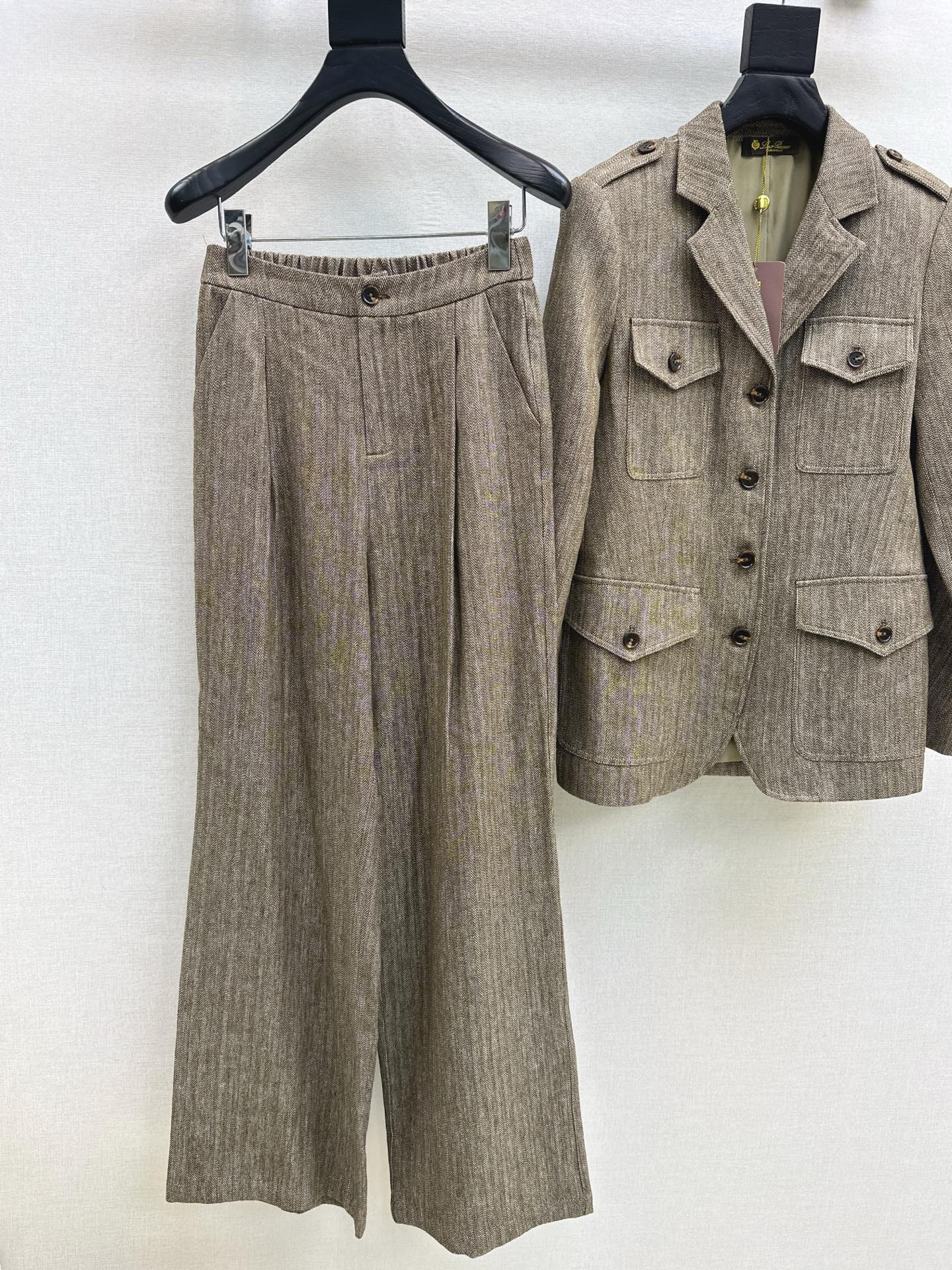 Loe NEW Linen suit