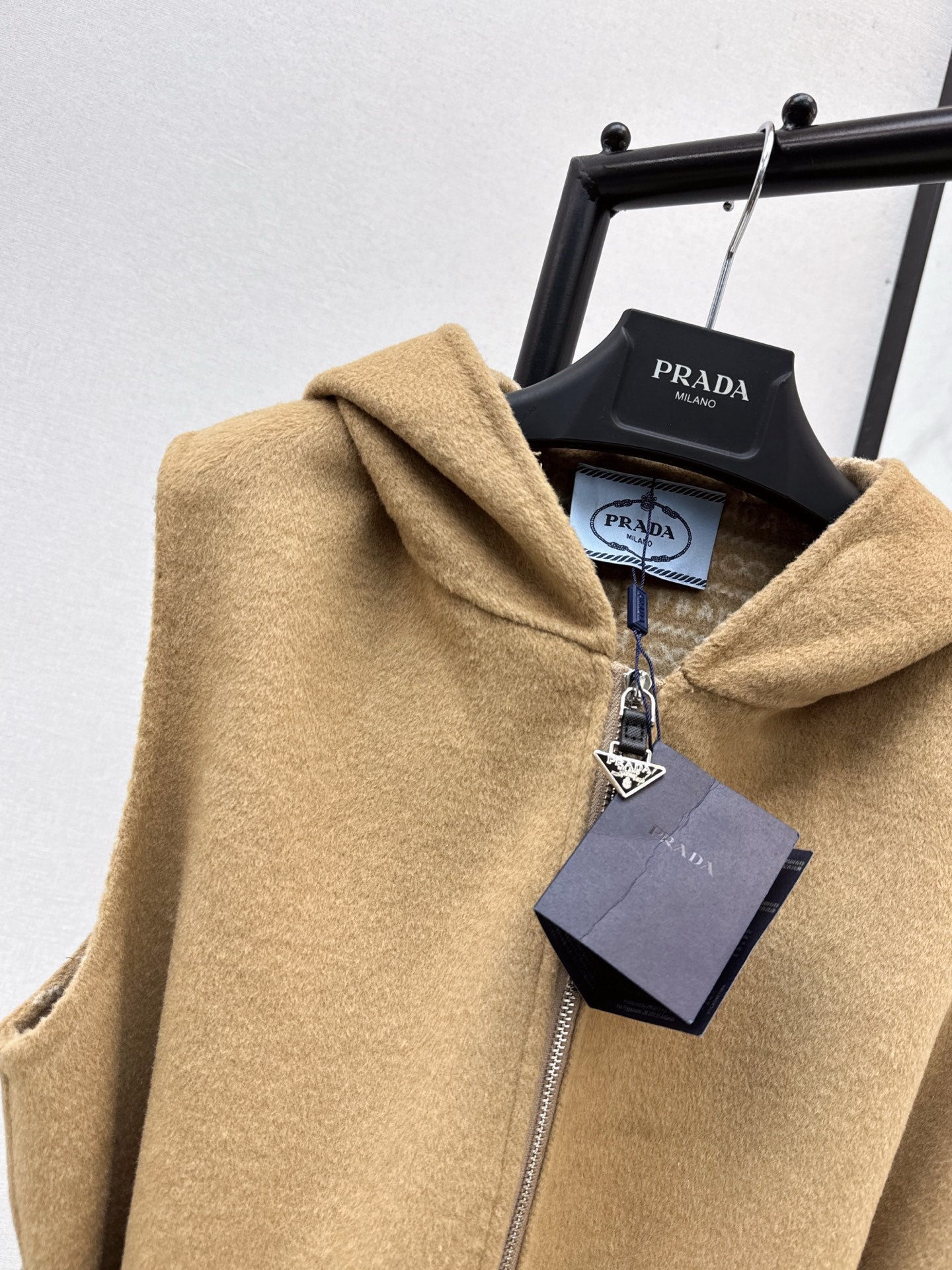 Pra NEW Hooded wool vest