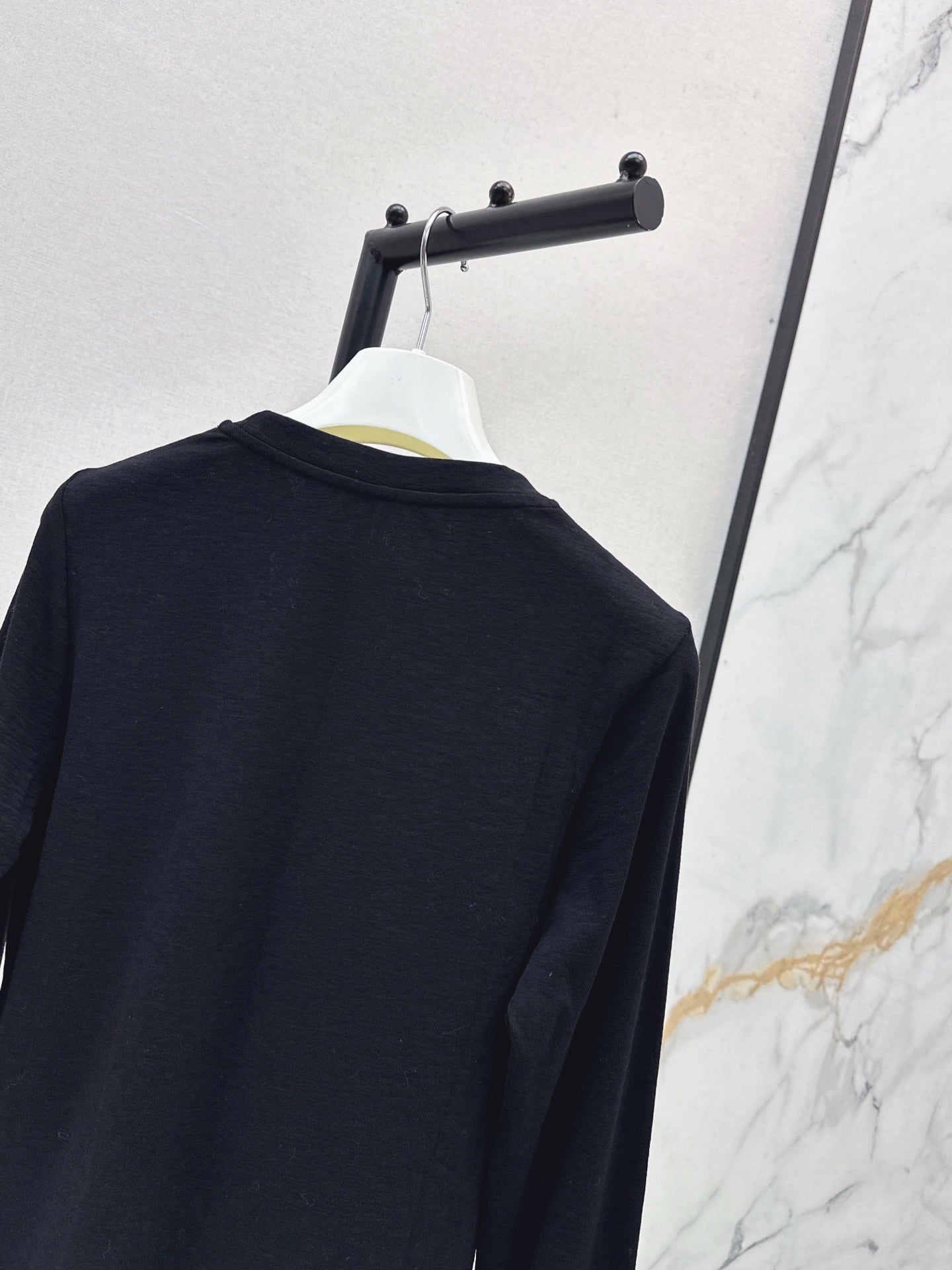 Loe NEW bottoming shirt