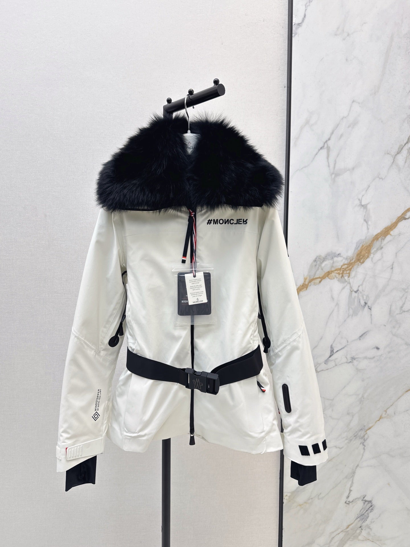 Monc NEW Belted down jacket