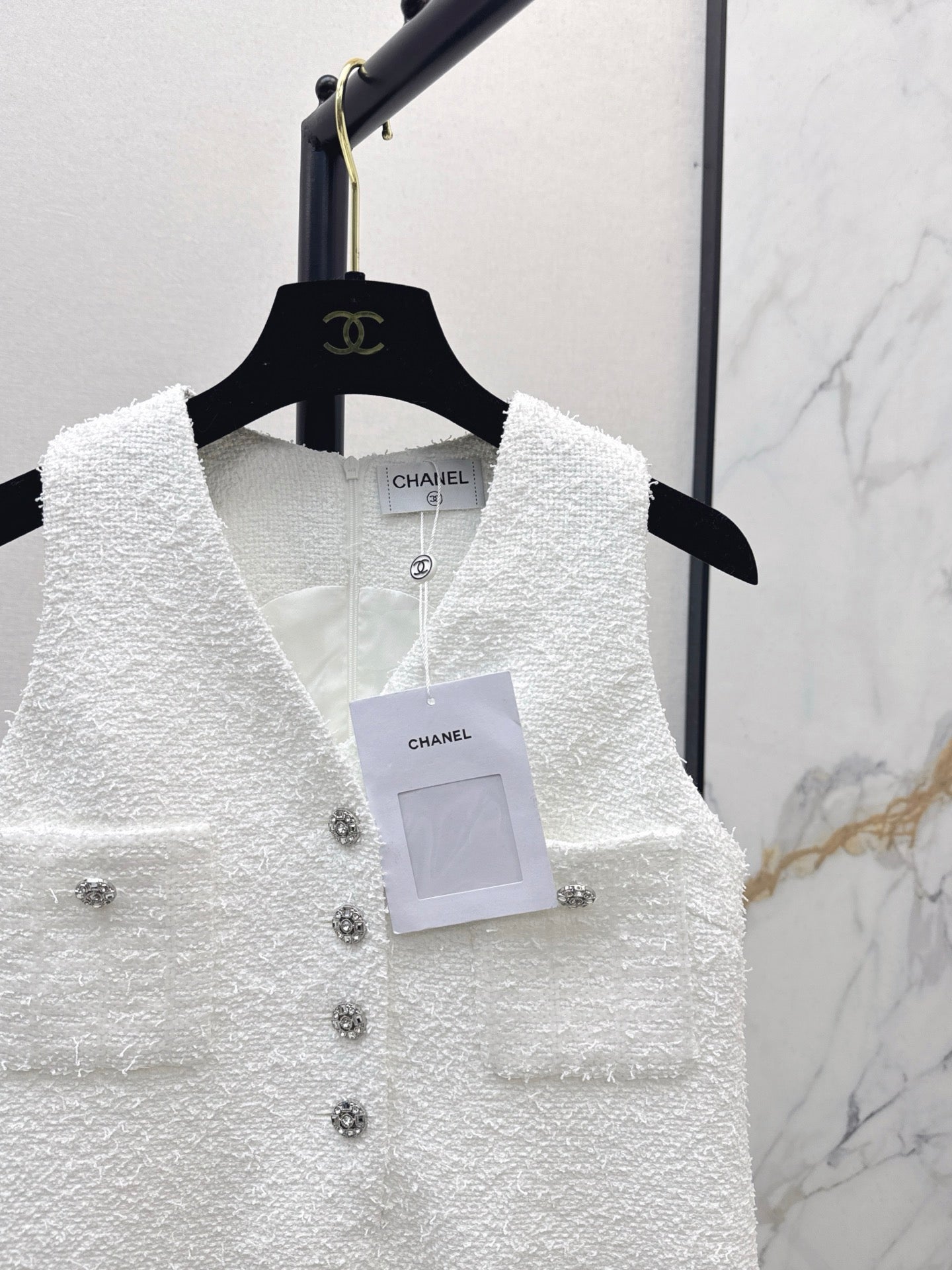 Chan NEW Sleeveless dress