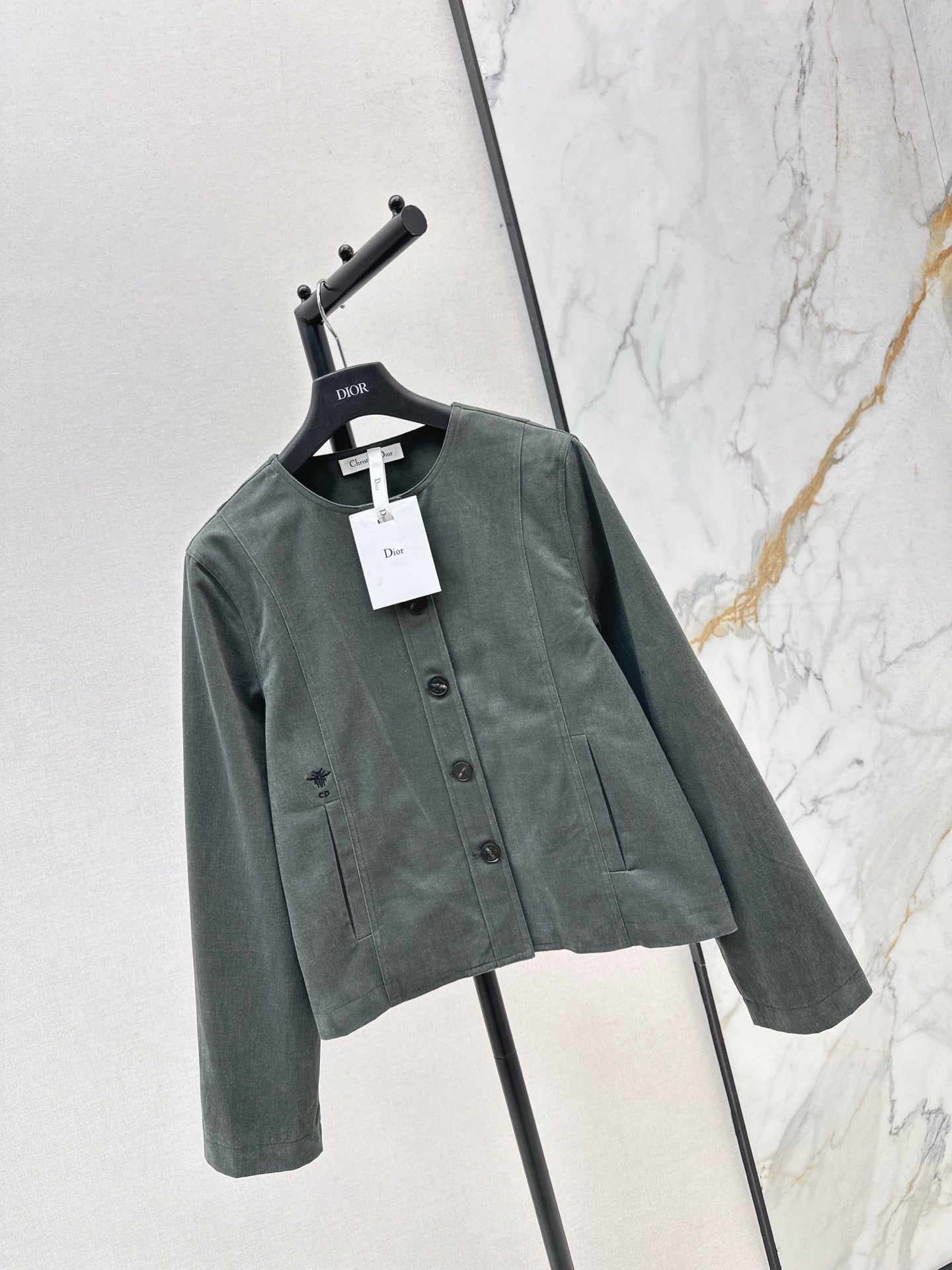 CD NEW bee embroidered jacket