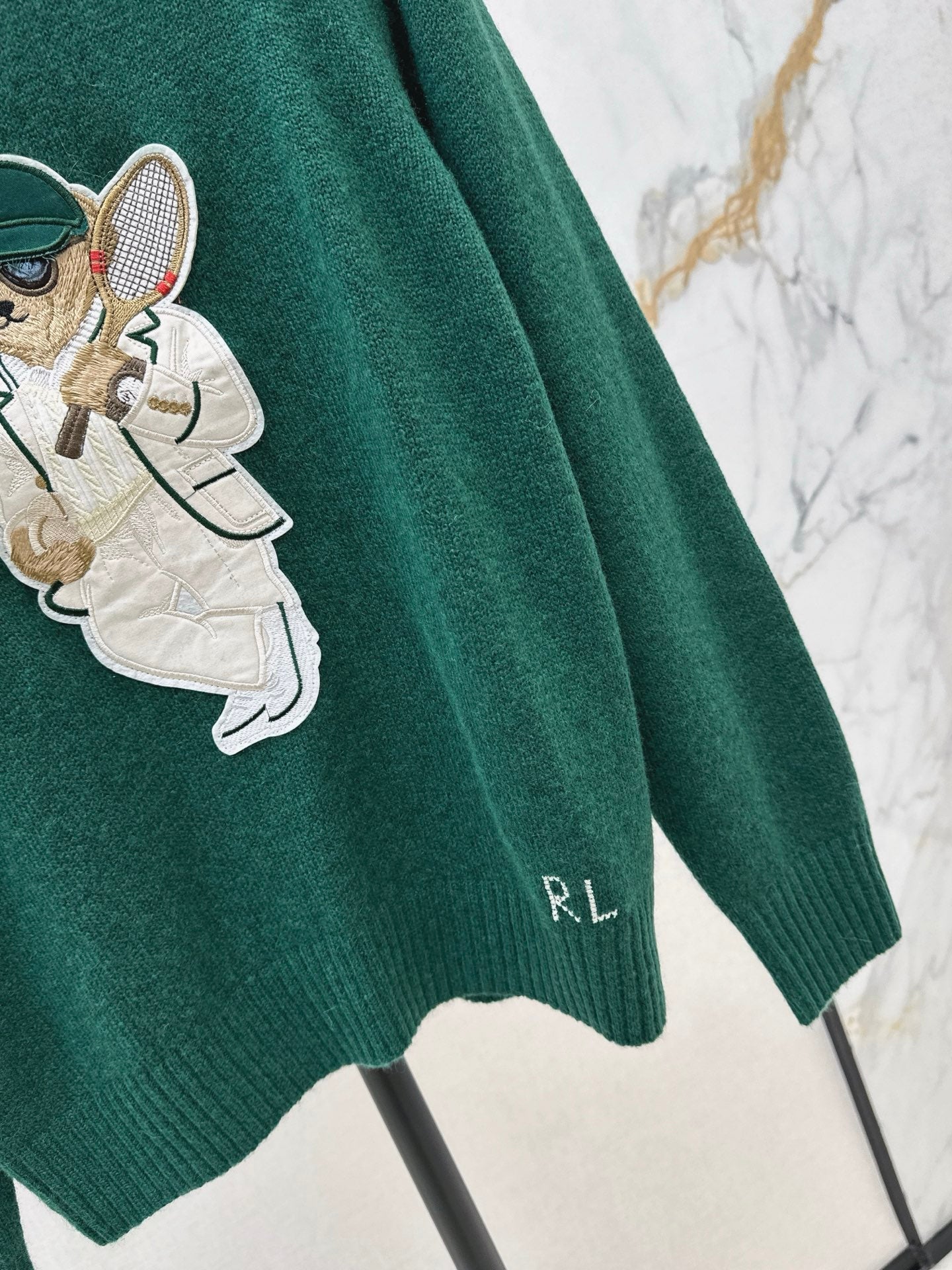 Ra1 NEW bear logo sweater