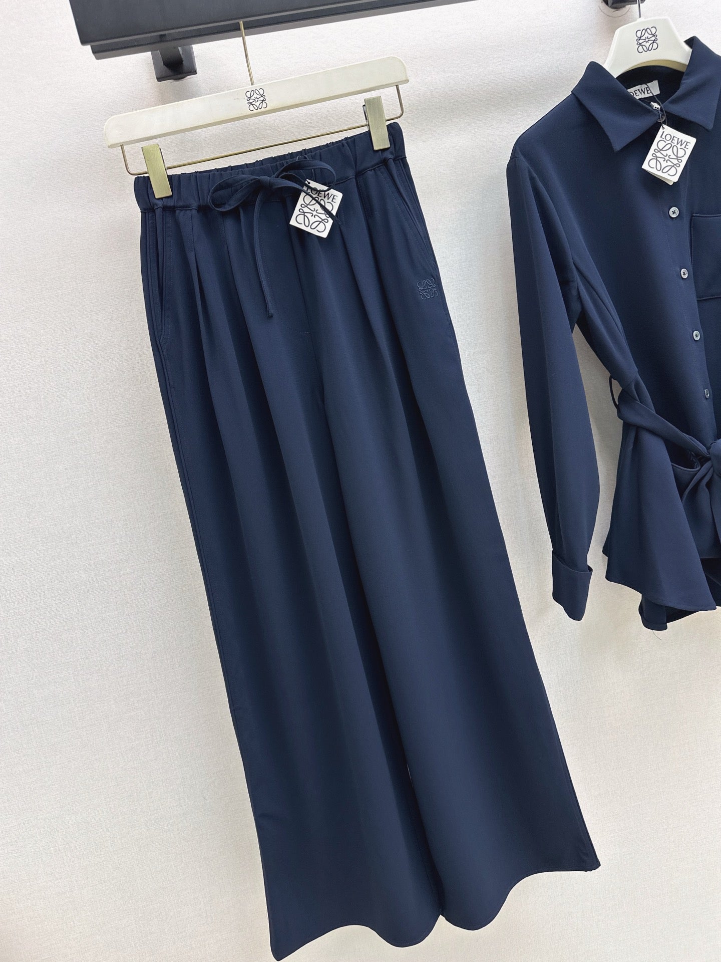 Loe NEW Straight pants