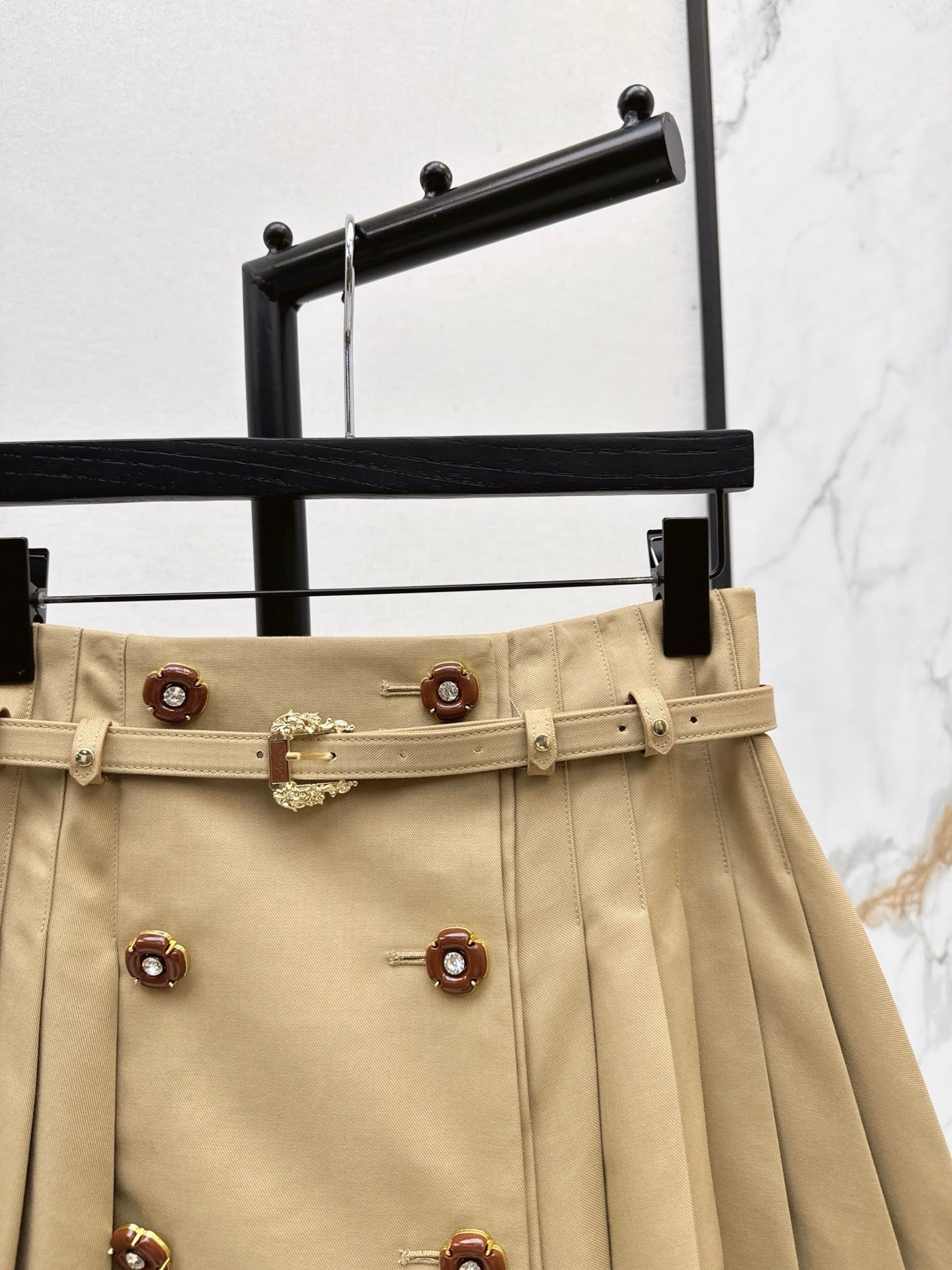 Va1en NEW Pleated skirtr