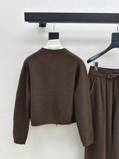 Loro NEW knitted suit