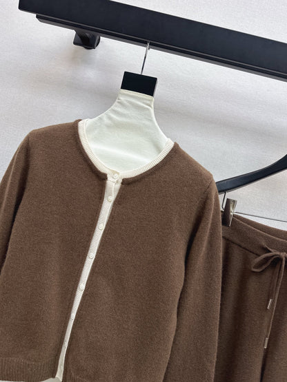 Loro NEW knitted suit