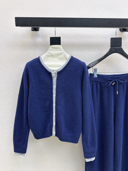 Loro NEW knitted suit