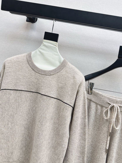 Burne NEW knitted suit