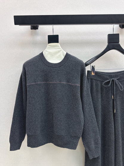 Burne NEW knitted suit