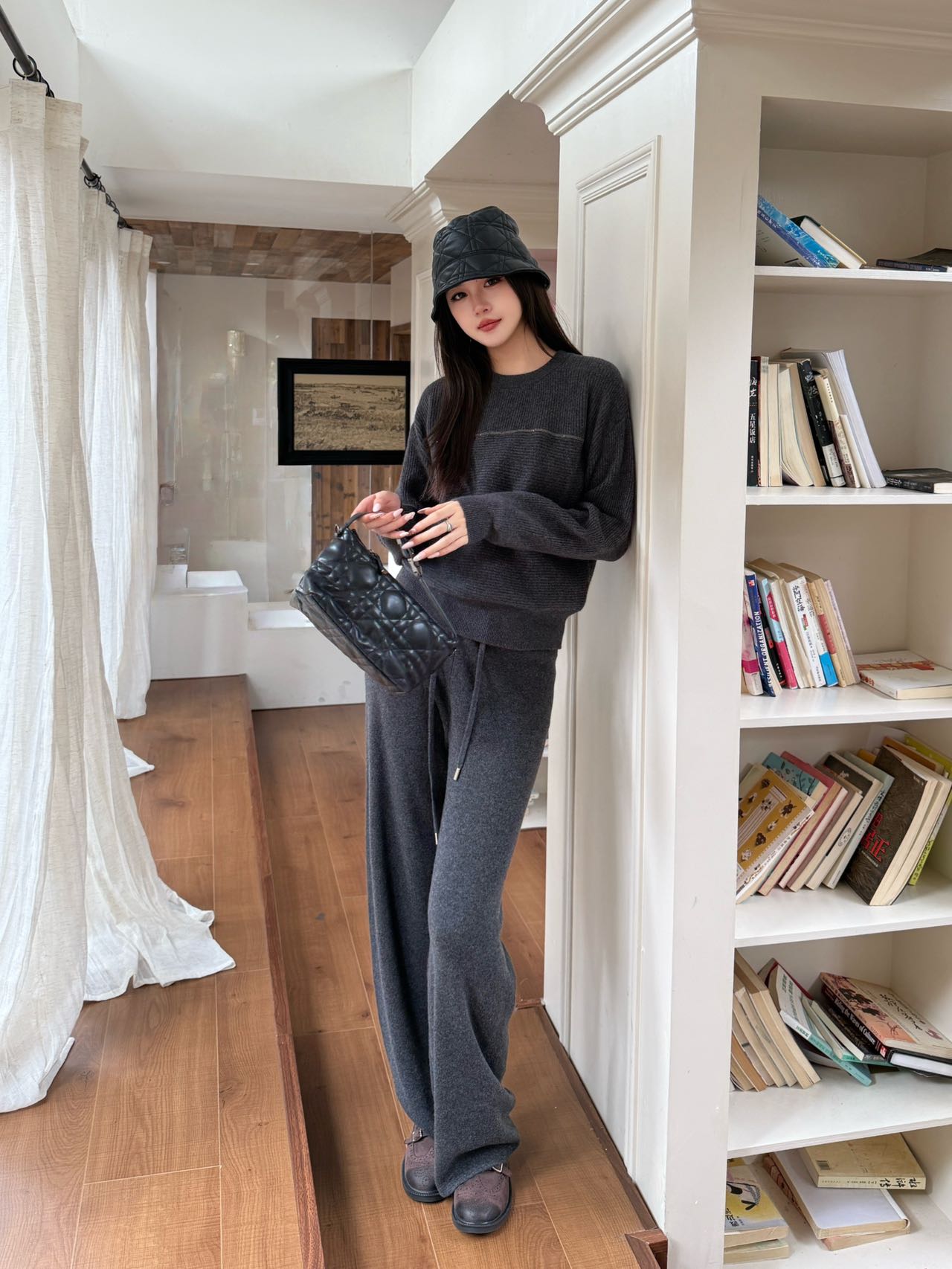 Burne NEW knitted suit