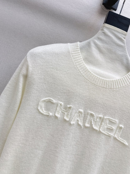 Chan NEW knitted sweater
